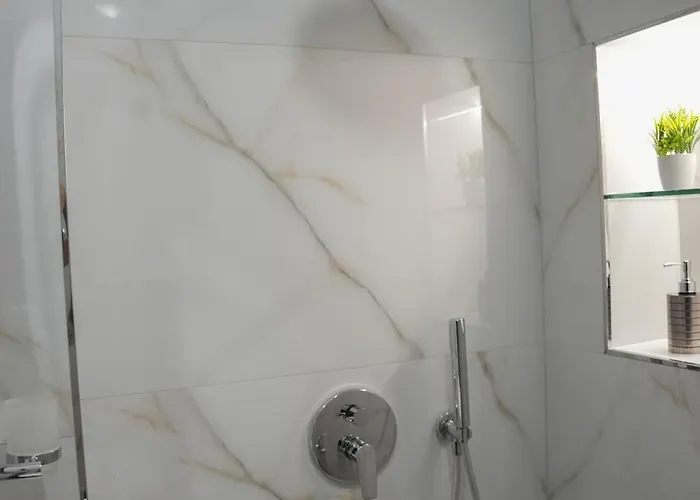 The House Of Dollma , Inside Castle Gasthuis Krujë