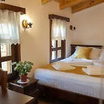 The House Of Dollma , Inside Castle Penzion 3*