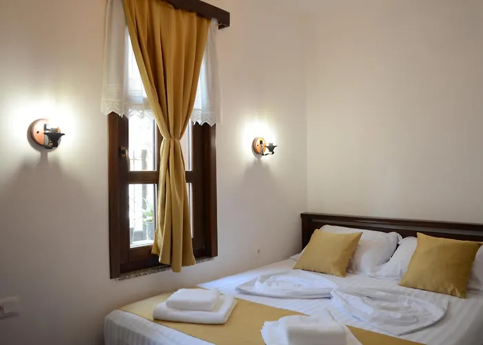 The House Of Dollma , Inside Castle Guest house Kruje